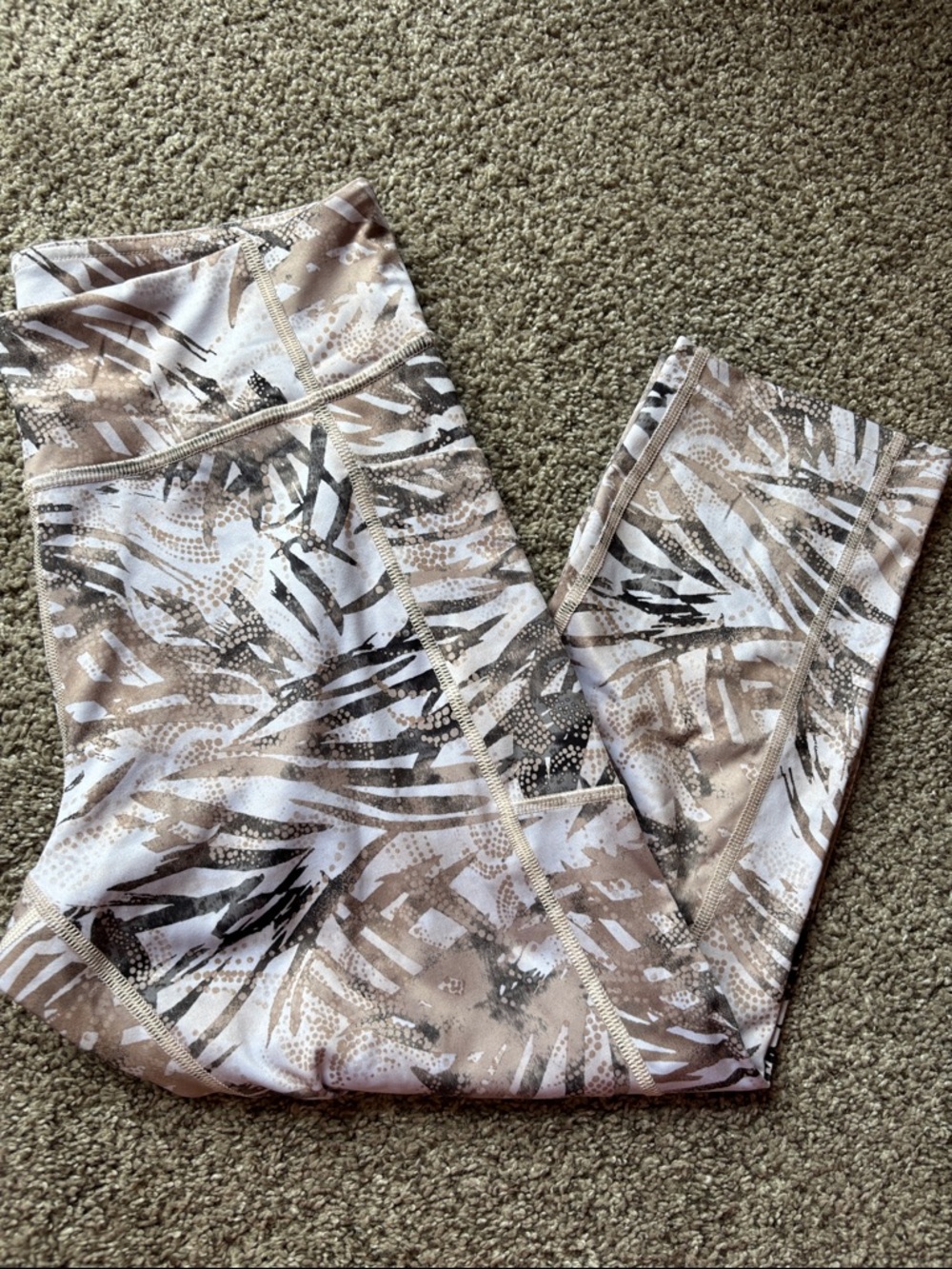 Women's High-Waisted Printed Capri Leggings